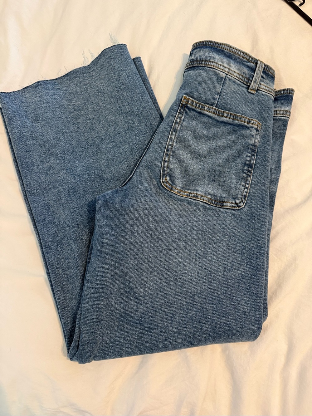 Zara Women's Light Blue Straight Jeans